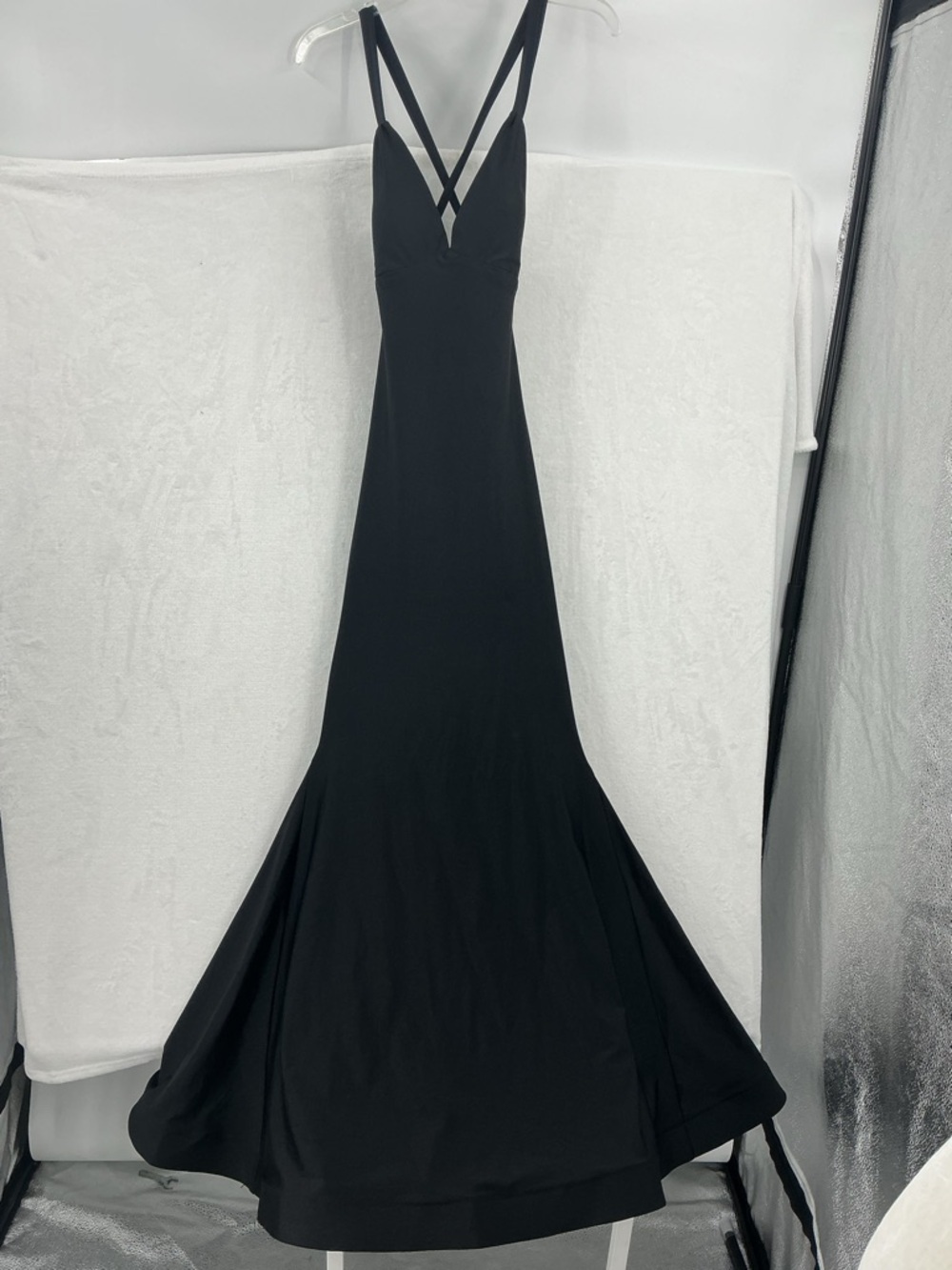 Black Backless Crisscross Evening Gown 809 - Picture 4 of 6